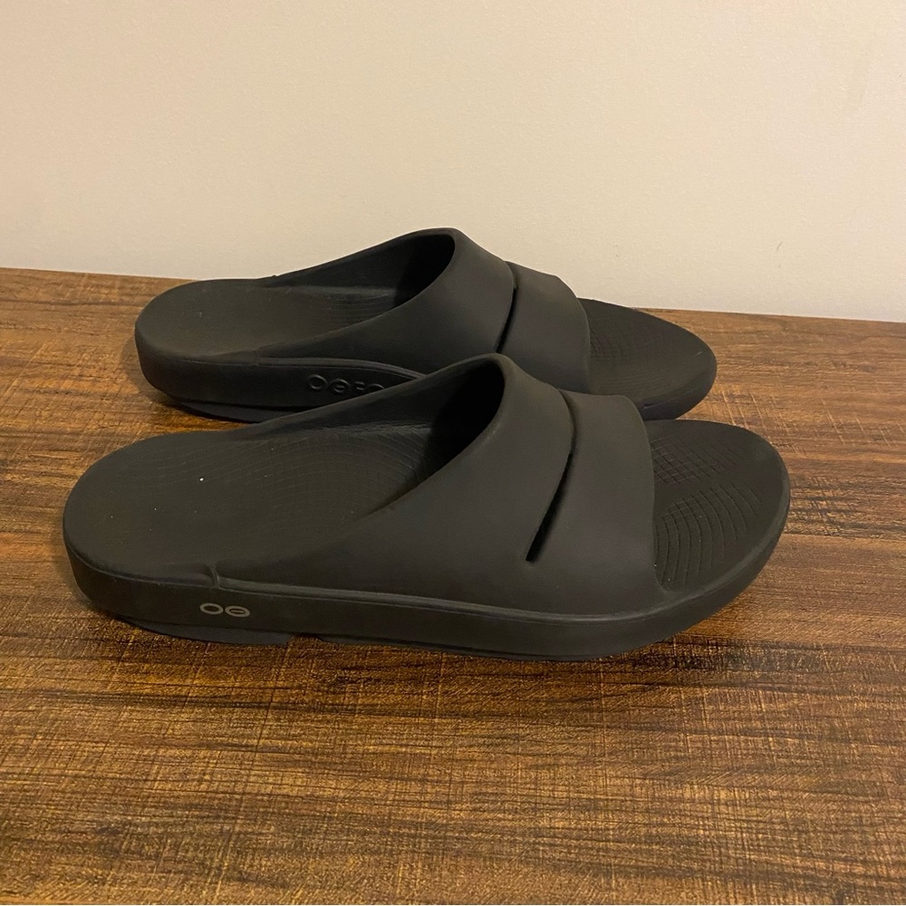 Oofos Black Sport Recovery Slide Sandals Mens 9/ Womens 11